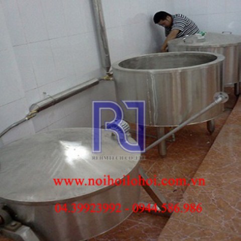 Nồi nấu cơm và chảo xào công nghiệp