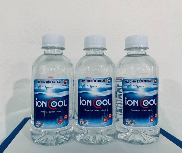 Nước ion kiềm đóng chai