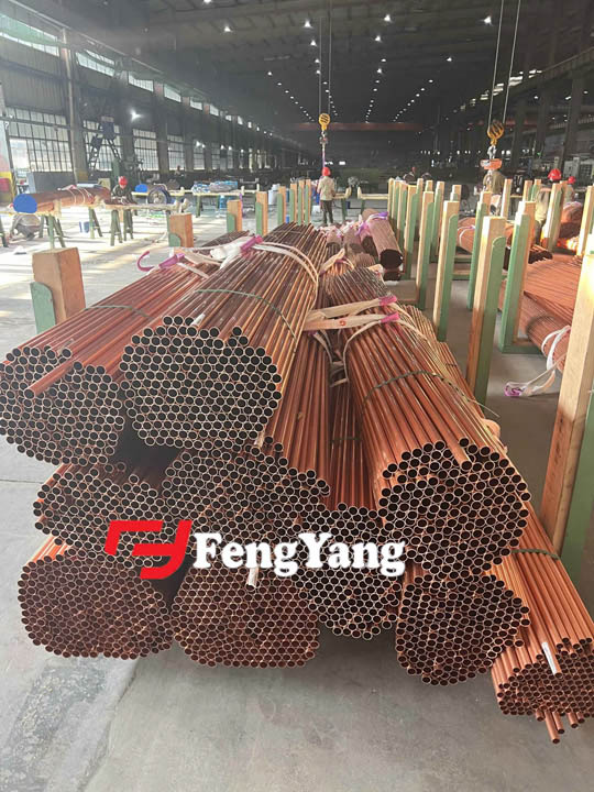 Ống kim loại màu