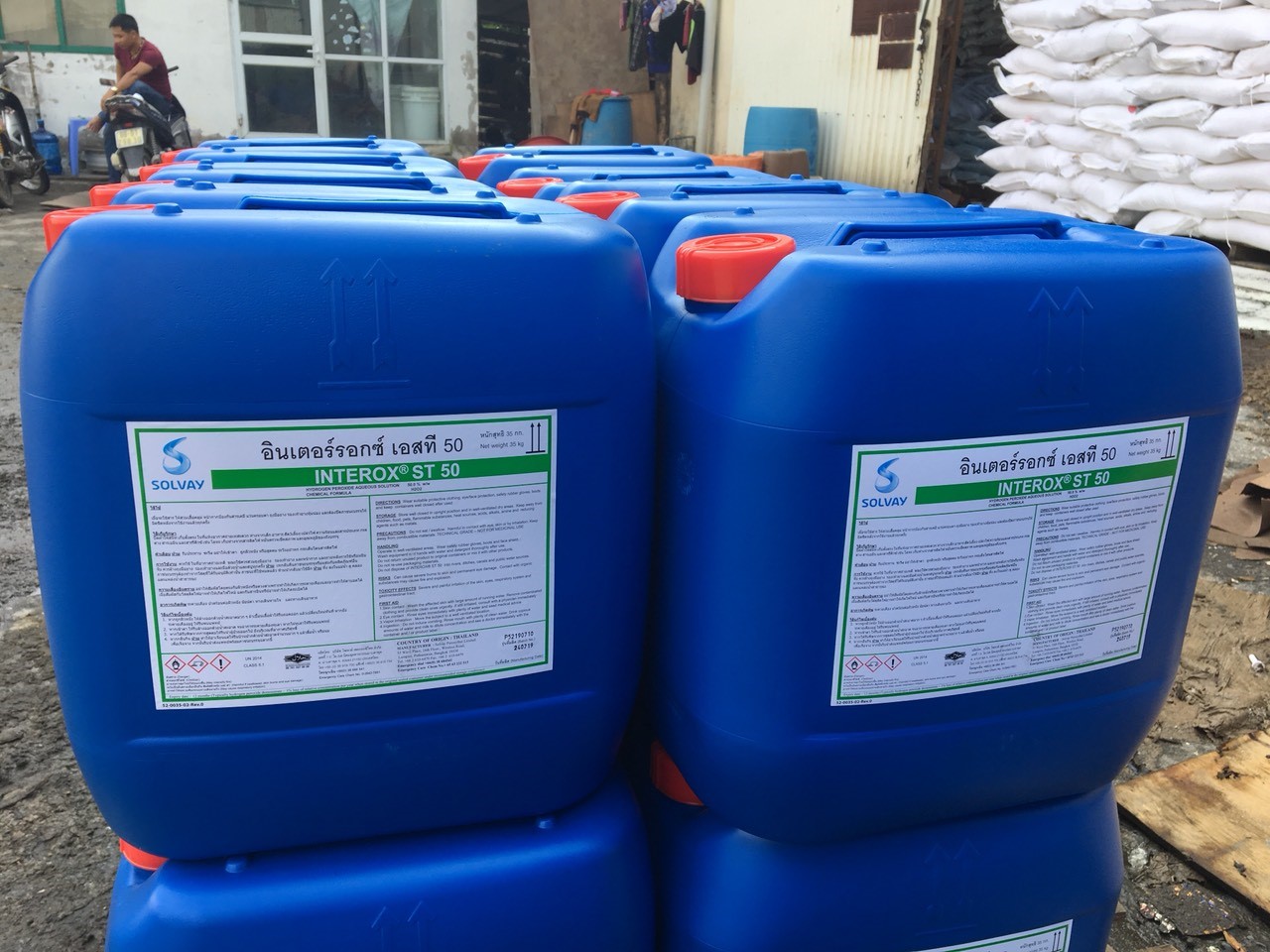 Oxy già H2O2, hàm lượng 50%