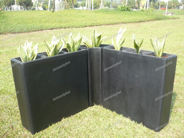 Chậu Hoa Nhựa Poly