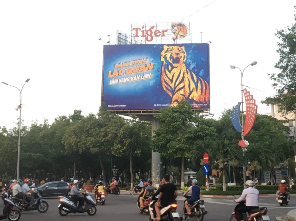 Thi công quảng cáo ngoài trời
