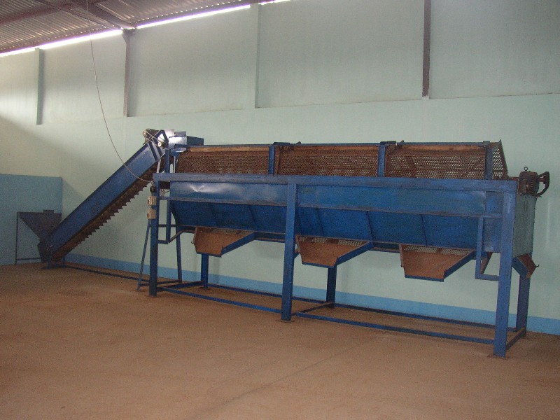 Máy phân cỡ hạt điều