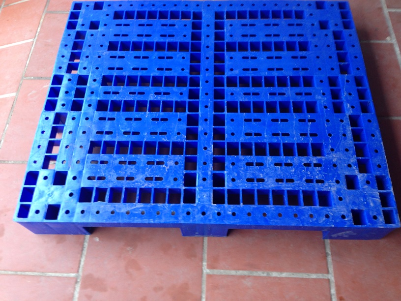 Pallet nhựa