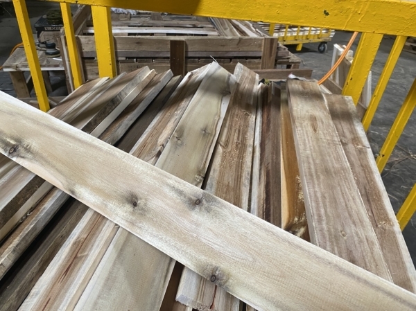 Pallet gỗ