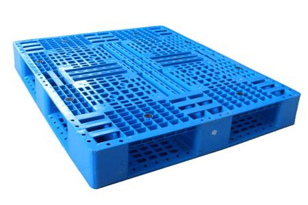 Pallet nhựa