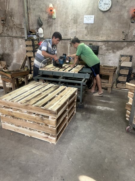 Pallet gỗ