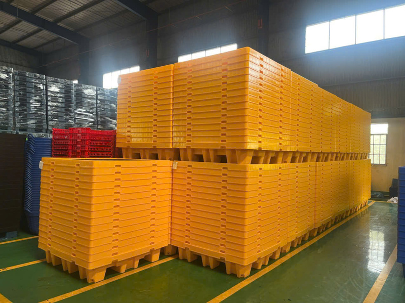 Pallet nhựa