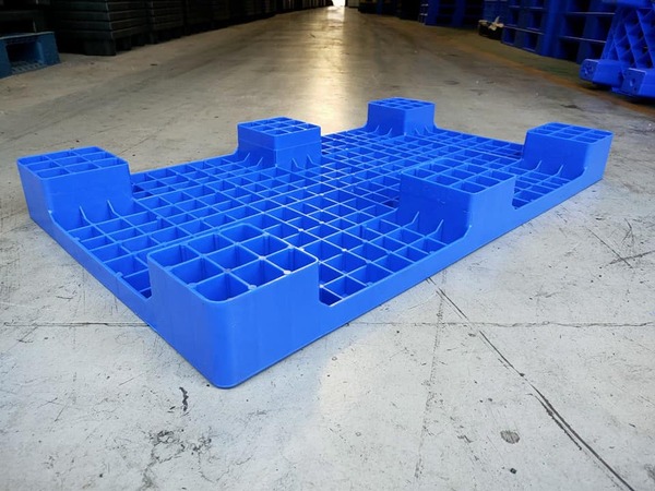 Pallet nhựa