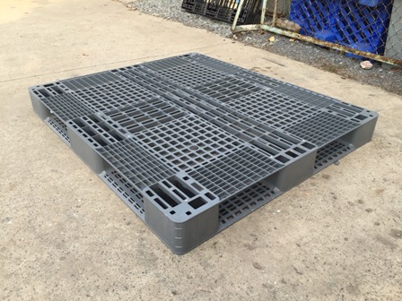 Pallet nhựa xám Đài Loan
