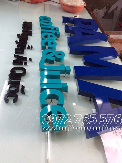 Biển quảng cáo chữ nổi