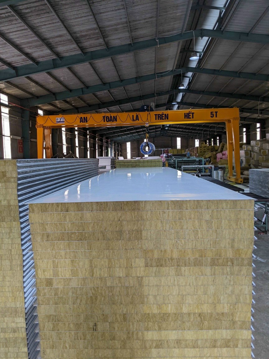 Panel rockwool chống cháy