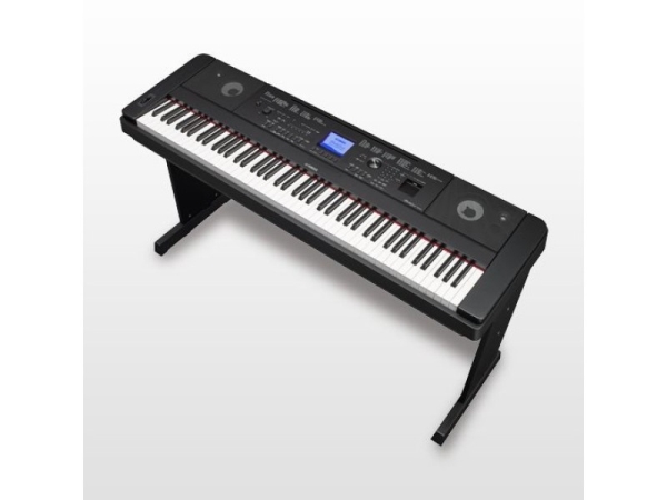 Piano YAMAHA DGX-660
