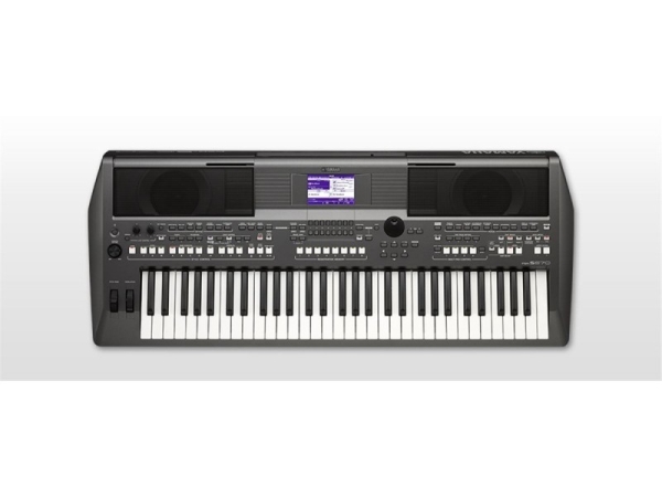 Piano YAMAHA PSR-S670