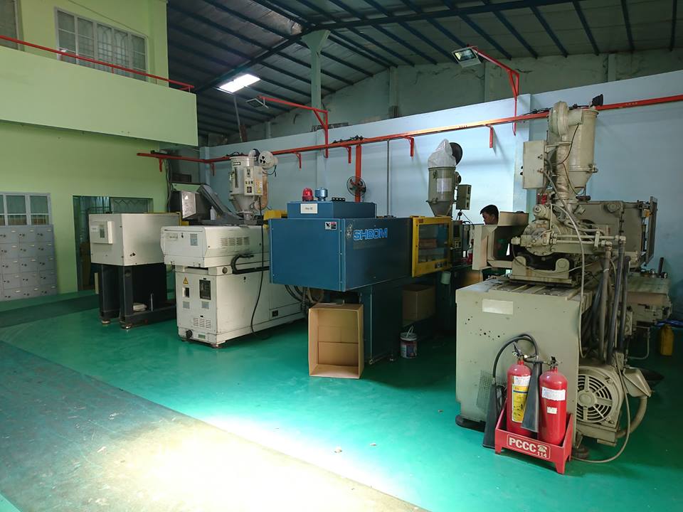 Máy ép nhựa