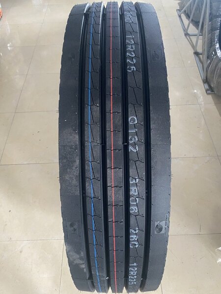 Lốp Q1 12R22.5 - 18PR