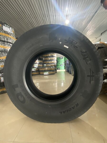 Lốp Q1 12R22.5 - 18PR