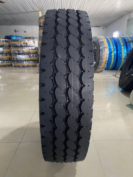Lốp Q3 750R16 - 16PR