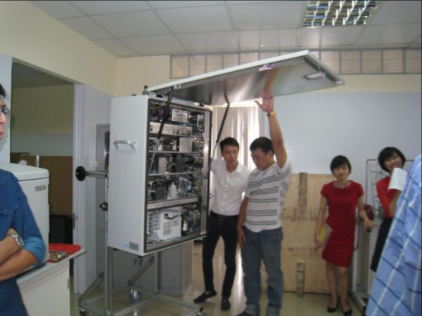 Tram quan trắc không khí tự động