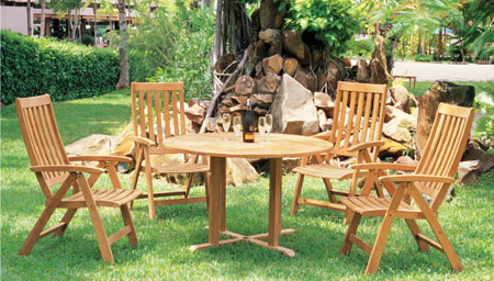 Round Table & 5 Posittion Chair