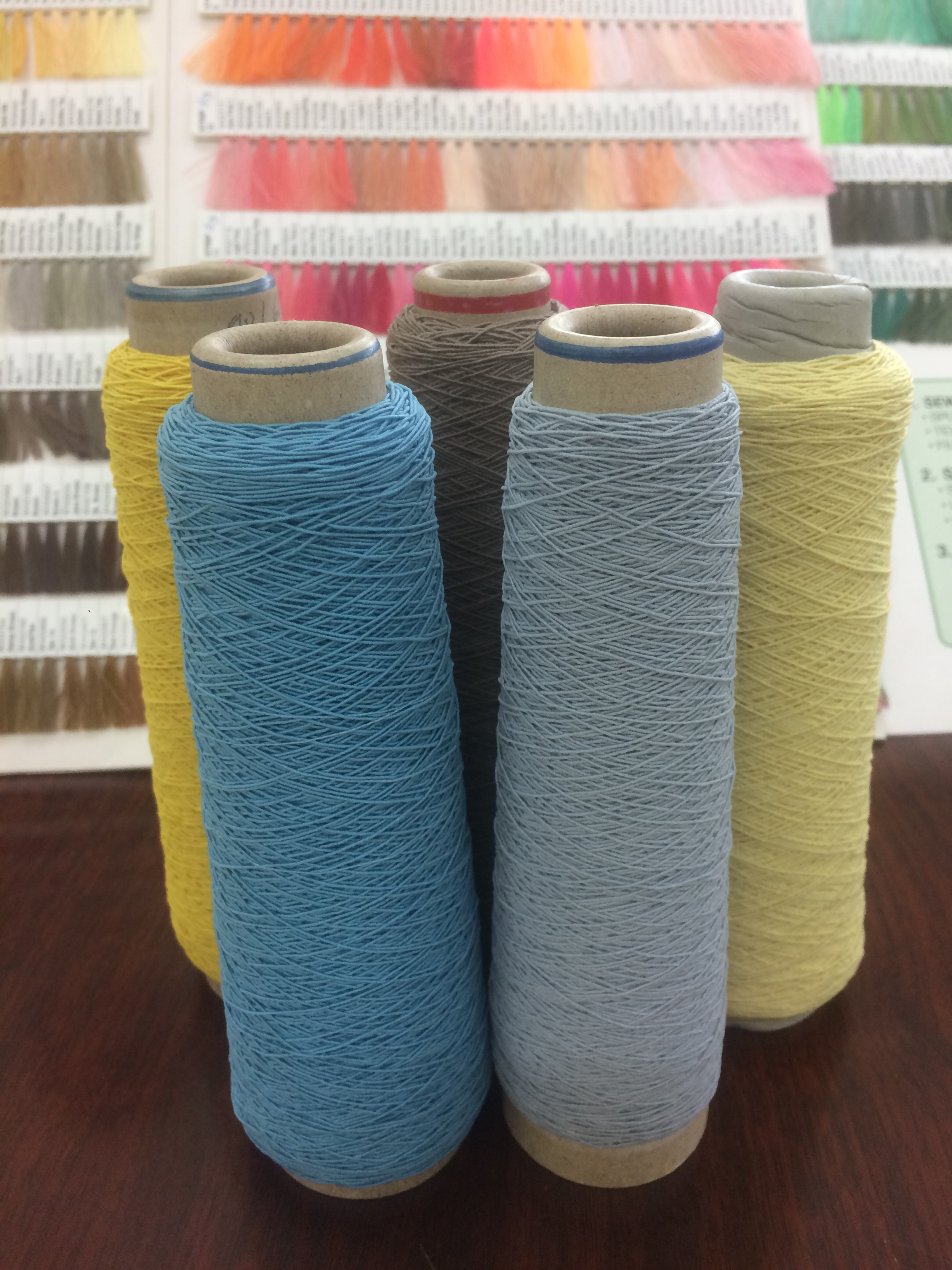 Rubber covered yarn