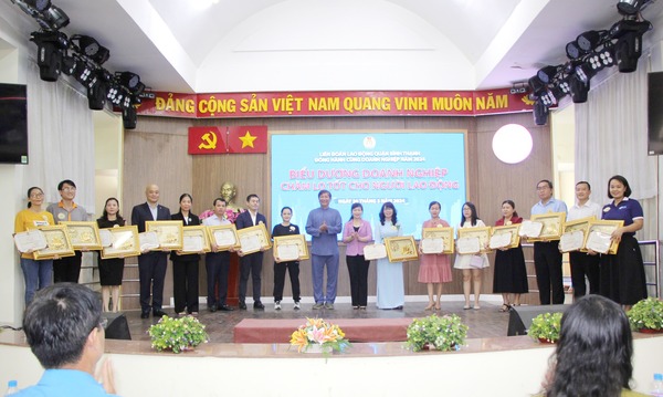 SQC vinh dự được khen tặng