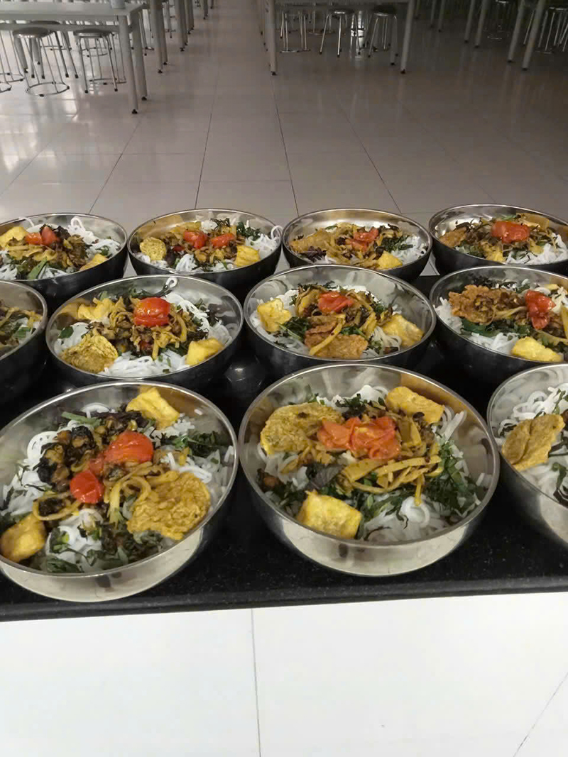 Suất ăn công nghiệp