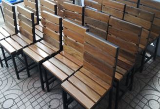Thi công bàn ghế quán nhậu
