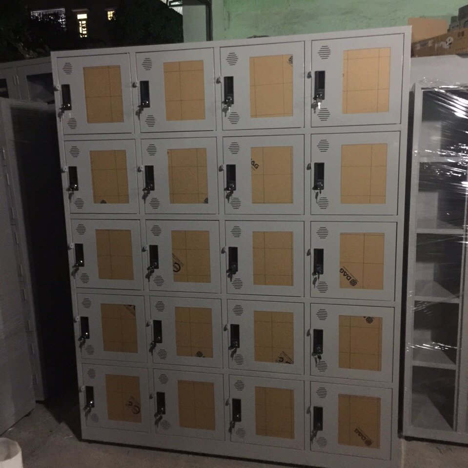 Tủ locker 20C4K cánh mika