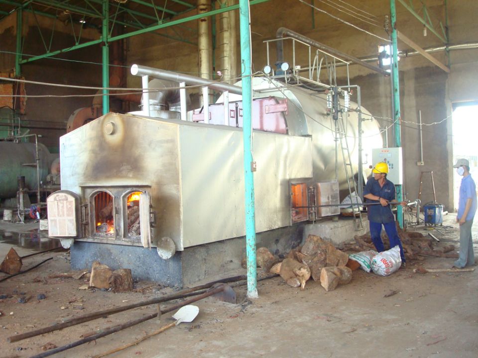 Lò hơi đốt củi