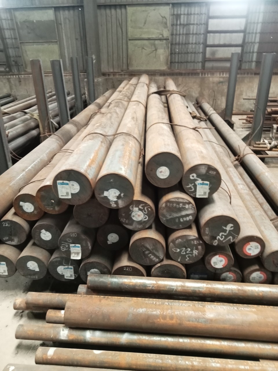 Thép láp đặc tròn