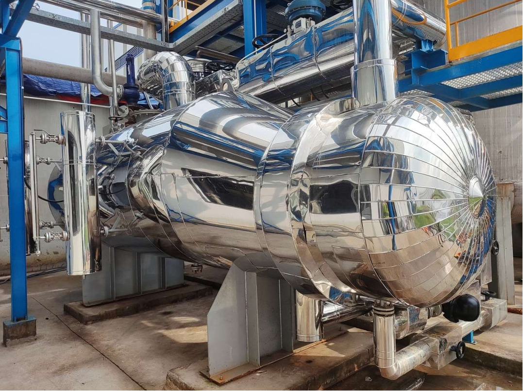 Thi công bảo ôn cách nhiệt cho bồn chứa, tank chứa dầu tản nhiệt