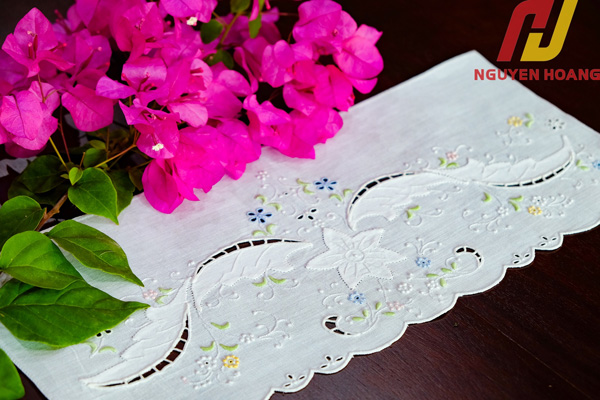Thiết kế thêu tay NH8