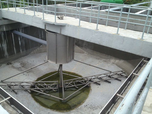 Thiết bị cào bùn