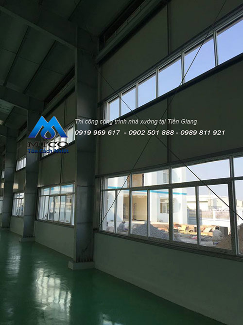 Thi công tấm cách nhiệt nhà xưởng