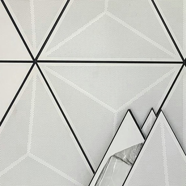 Trần nhômAustrong Triangle-Tiles