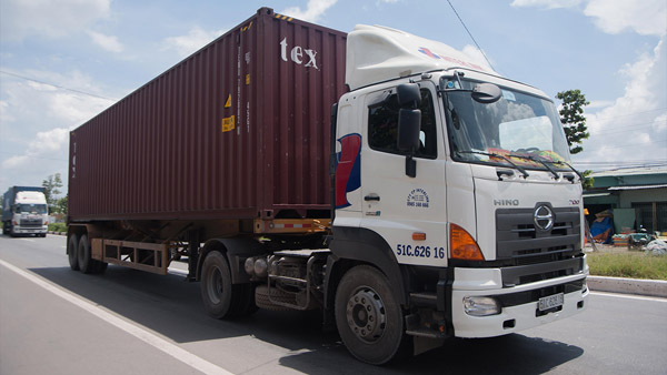 Vận chuyển hàng hóa nội địa container