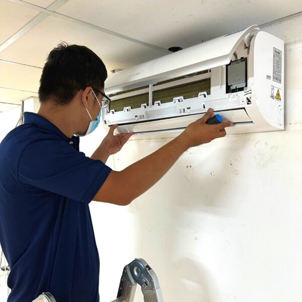 Vệ sinh máy lạnh