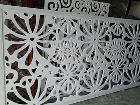 Vách ngăn cắt CNC