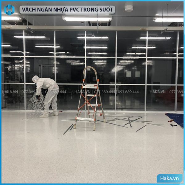 Vách ngăn nhựa PVC trong suốt