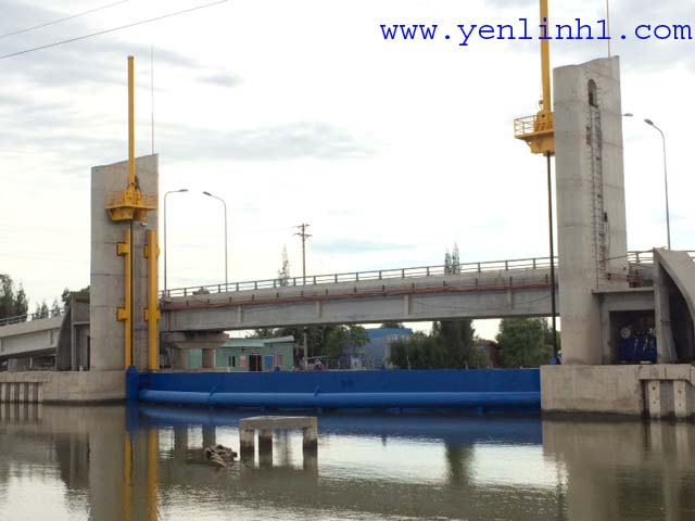 Xi lanh thủy lực cửa phẳng