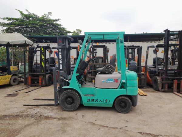 Xe nâng dầu 1.5 tấn giá rẻ Mitsubishi FD15