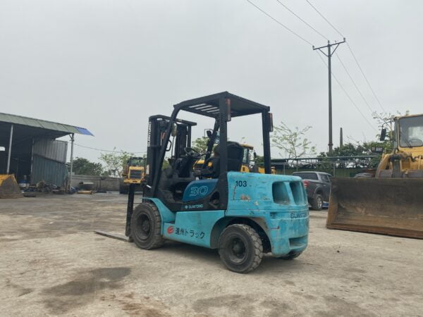 Xe nâng dầu 3 tấn Sumitomo