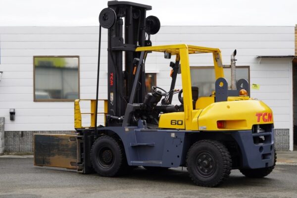 Xe nâng dầu 6 tấn TCM FD60-2 cũ