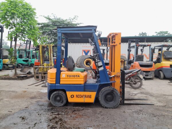 Xe nâng dầu Toyota 5FD15 1.5 tấn