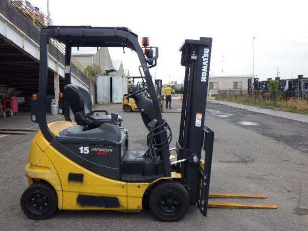 Xe nâng điện 1.5 tấn Komatsu FB15-12 đời 2016