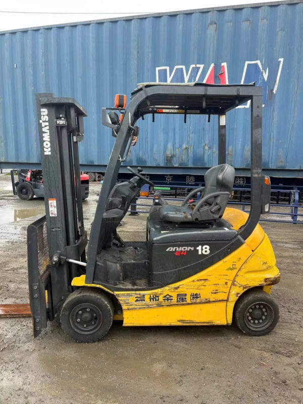Xe nâng điện 1.8 tấn Komatsu FB18-12