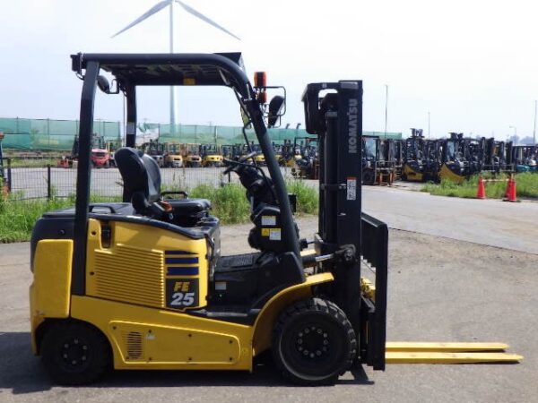 Xe nâng điện 2.5 tấn Komatsu FE25-1