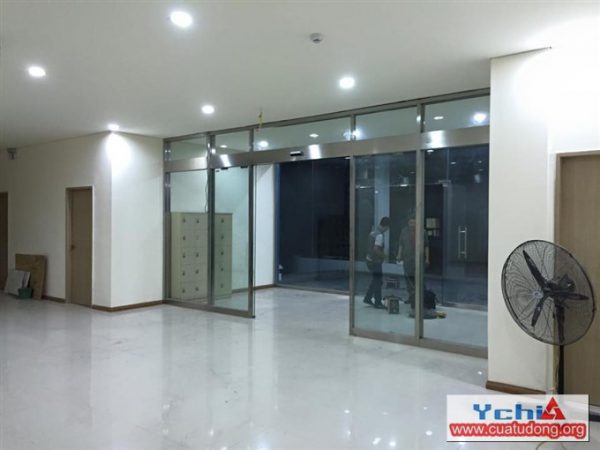 Cửa tự động Ychi
