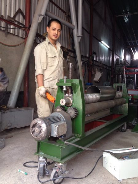 Máy lốc 1600 x 4 mm